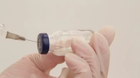 Dial fluid in the syringe Video stock 8930970