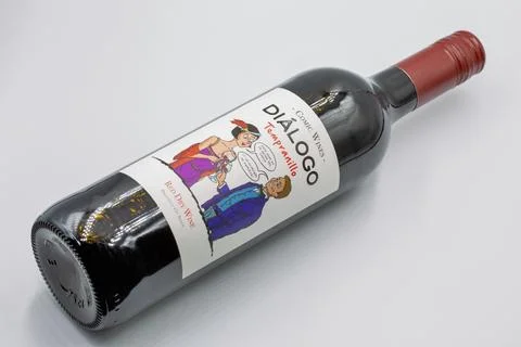 Dialogo Tempranillo red wine bottle comic label Stock Photos