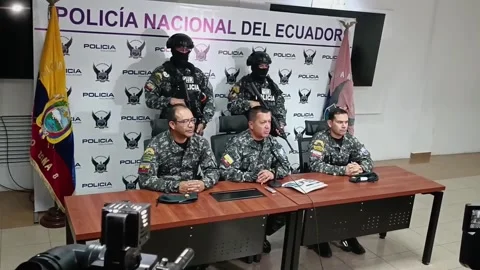 Dialogue prevented assault on TV station from ending in bloodshed  in Ecuador, G Vidéo 260976904