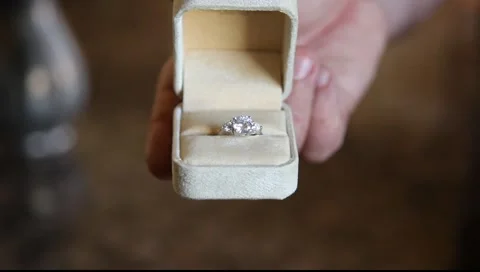  Diamond Engagment Ring 스톡 동영상 1072110