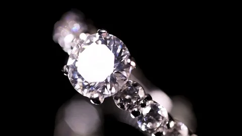 Diamond ring on black background 스톡 동영상 95411762