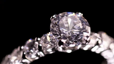 Diamond ring on black background 스톡 동영상 95569237