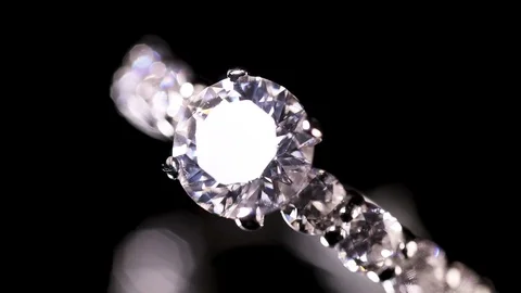 Diamond ring on black background 스톡 동영상 96989011