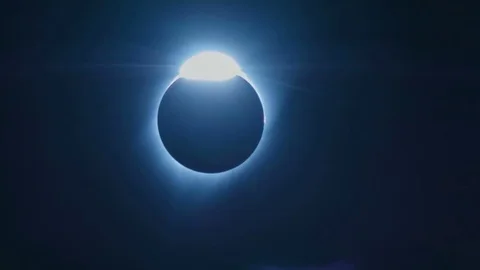 Diamond Ring Effect at End of Totality During Total Solar Eclipse Over Oregon 스톡 동영상 81922543