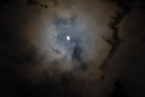 Diamond Ring Total Solar Eclipse through clouds Foto stock