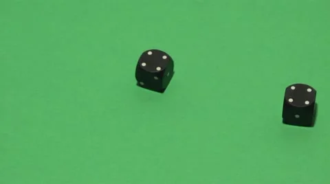 Dice roll on the green cloth Stock Footage 1000165