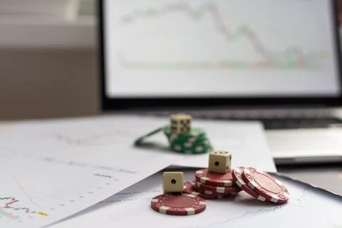 Dices cubes to trader. Cubes with the words SELL BUY on financial chart as 库存照片