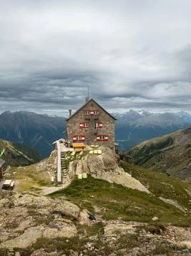 Die fantastisch gelegene Breslauer Hütte im Ötztal, Alpen, Österreich Die  Stock Photos