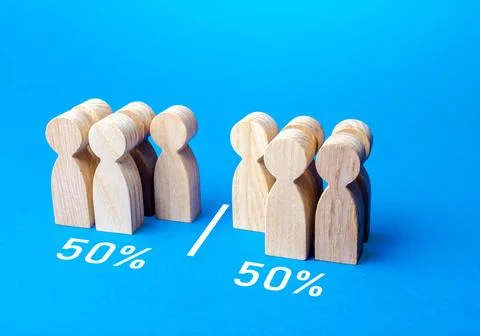 Die Personengruppe wird durch eine Linie gleichmäßig aufgeteilt. Visualisi. Stock Photos