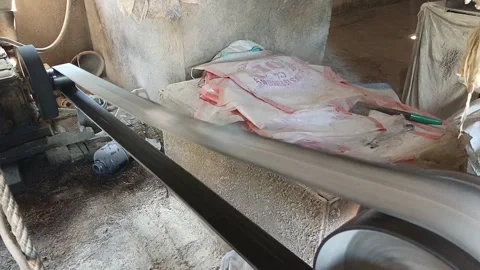 Diesel Engine Operating Traditional Rice Milling Machine In Yogyakarta Видео 345598867