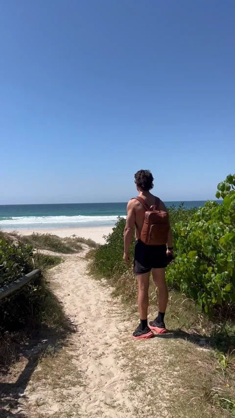 The Difference 9 Months Can Make, Kingscliff, New South Wales, Australia - 23 Ju Video stock 313635922