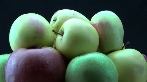 Different apples 動画素材 82229219