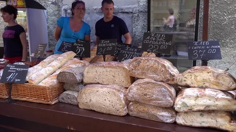 Different breads on the Cookery Fair 動画素材 79268147
