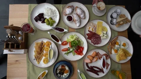 Different dishes are setting on the table. Vidéo 147412595