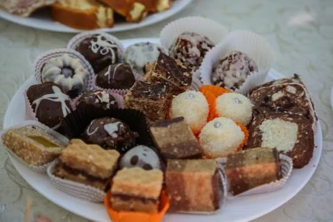 Different forms of delicious chocolates homemade cakes Foto stock