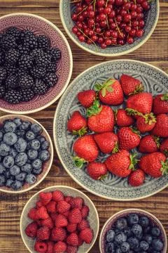 Different fresh summer berries Stockfoto's