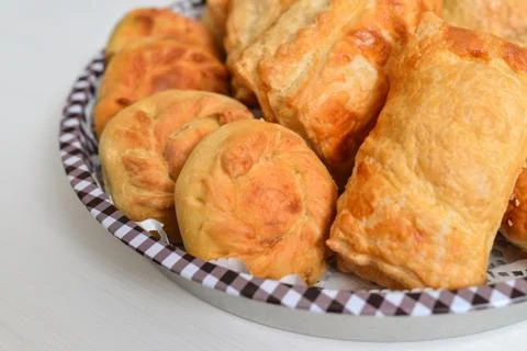 Different kind of freshly baked bread closeup Foto stock