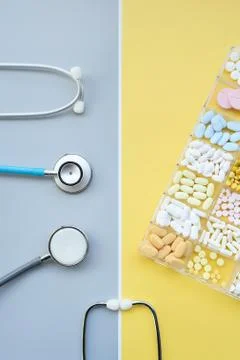 Different medication with stethoscope Foto stock