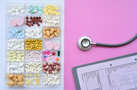Different medication with stethoscope Foto stock