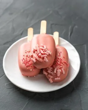 Different options for cake pops in the form of ice cream Stock Photos