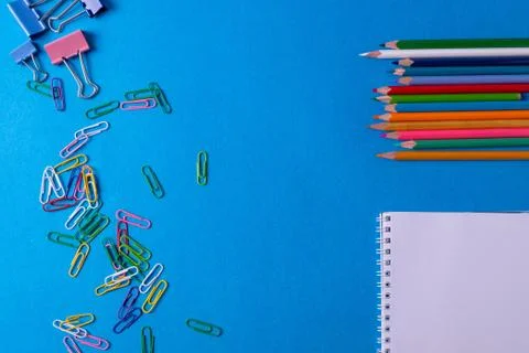 Different stationary items on the desk Foto stock