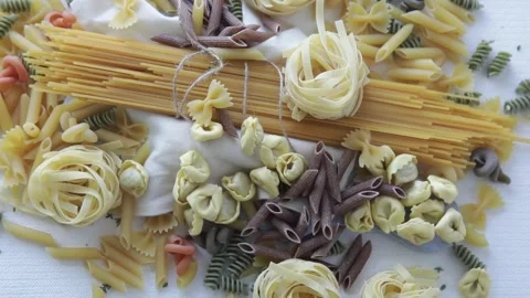 Different type of pasta. Rotating, top view Stock Footage 315270654