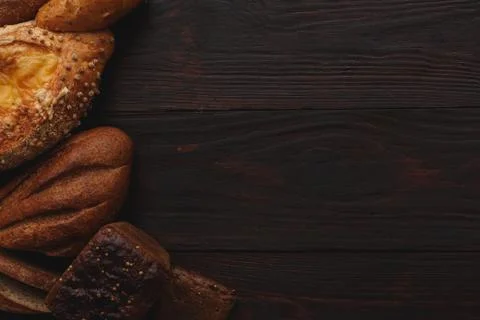 Different wholegrain breads 스톡 사진