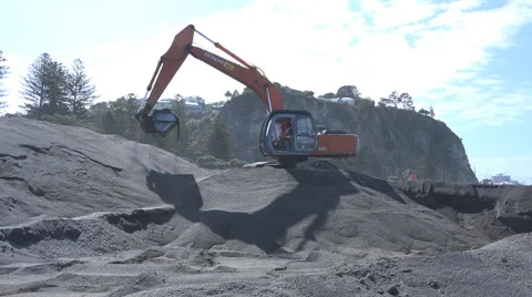Digger working in shingle Stock Footage 43428789