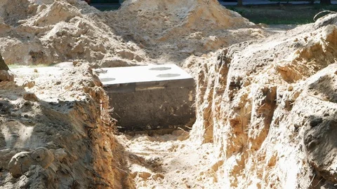 Digging large ditch pit trench for water pipes 库存影片 119195207