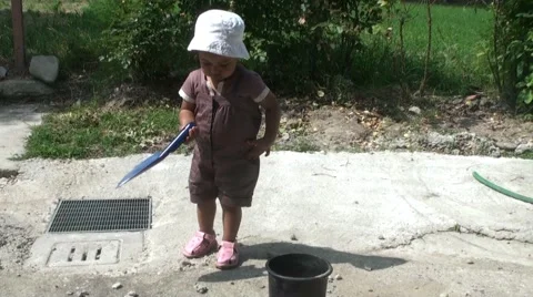 Digging with a shovel Stock Footage 42266719