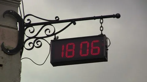 Digital clock in public Stock Footage 8681542