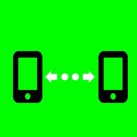 Digital Data Transfer Between Smartphones Animation on Green Screen 動画素材 342726913