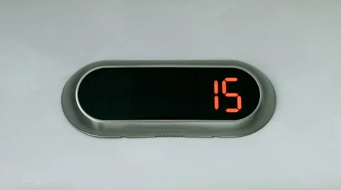 Digital display showing floor number. Elevator go down to first floor Vidéo 51494522