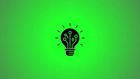 Digital lightbulb icon with circuit board animation on a vibrant green scre.. 스톡 동영상 346491017