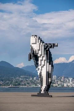 Digital Orca, statue of a pixelated orca Fotos de archivo