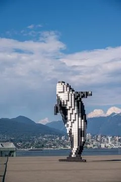 Digital Orca, statue of a pixelated orca Fotos de archivo