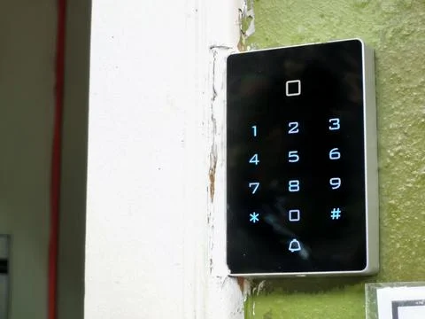 Digital smart door lock security system. Foto stock