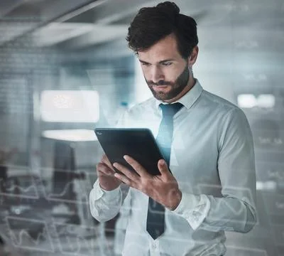 Digital, tablet data overlay and database of business man with fintech graphic Foto stock