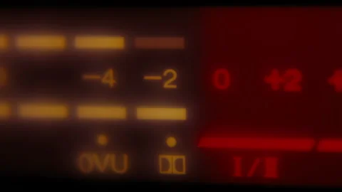 Digital VU Meter Display on Cassette Deck Recorder, Retro Audio 動画素材 143586702