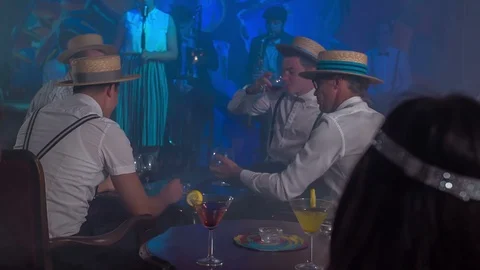 Dimmed lights in a bar Video stock 112201373