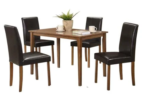 Dining Table and chairs isolated on white background. Luxury and modern dinin Illustrazione stock