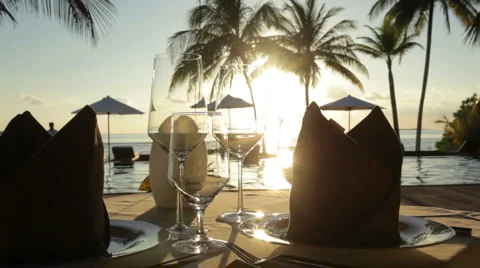 Dining table at sunset  Vidéo 1018413