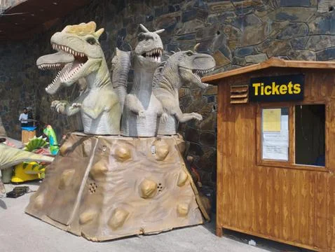 Dinosaur statues Stock Photos