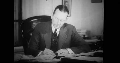 Diplomat working in office Stock Footage 43390706