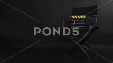 Director chair and Clapper board or movie slate use in video production or fi Stock-Fotos