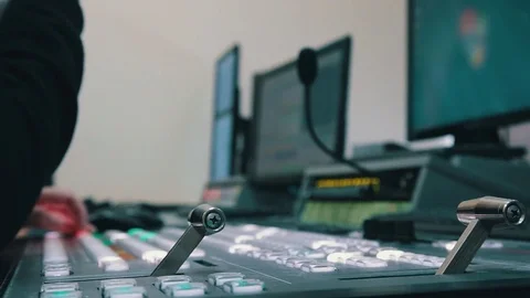 Director of the news in the hardware Video stock 75950527