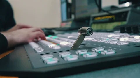 Director of the news in the hardware Video stock 75950601
