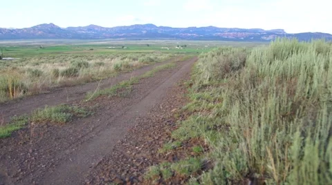 Dirt road pan.mp4 Vídeos de archivo 41440716