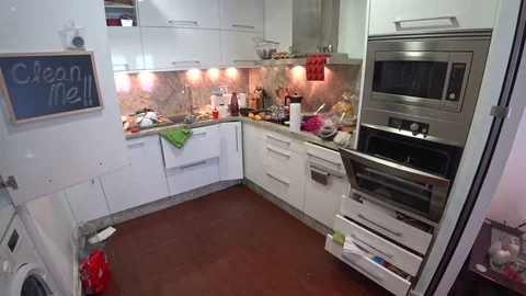Dirty and messy kitchen 4 Video stock 80805194
