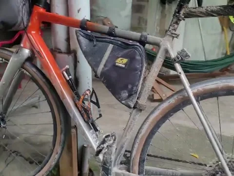 A dirty bicycle Stock Footage 263620495